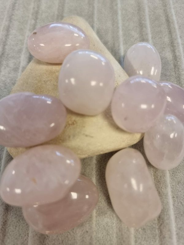 Pembe Kuvars Tamburlanmış Doğal Taş